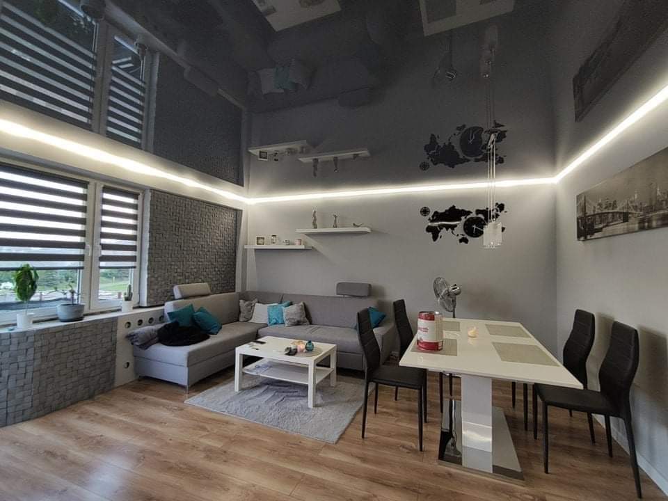 Sufit napinany grafitowy